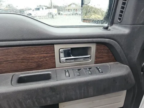 More photos of 2013 Ford F-150 Lariat at Lakeway Auto Sales, TN