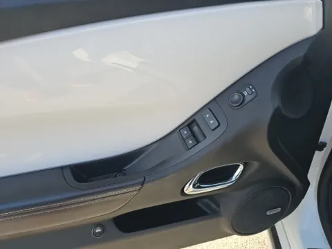 More photos of 2014 Chevrolet Camaro SS at Lakeway Auto Sales, TN