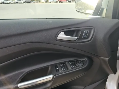 More photos of 2019 Ford Escape SE at Lakeway Auto Sales, TN