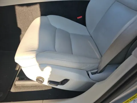 Another view of 2018 Volvo XC60 Hybrid T8 Momentum for sale in Morristown, TN at Lakeway Auto Sales