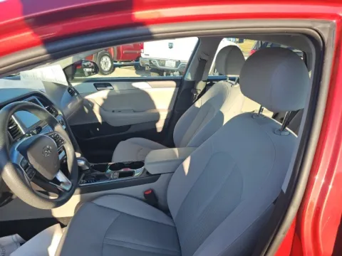 Photos of 2019 Hyundai Sonata SE for sale in Morristown, TN at Lakeway Auto Sales