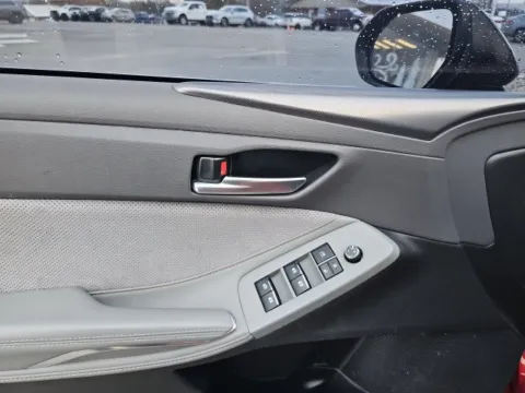 More photos of 2019 Toyota Avalon Hybrid XSE at Lakeway Auto Sales, TN