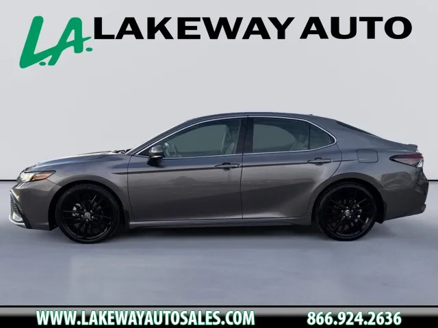 2024 Toyota Camry XSE's photo