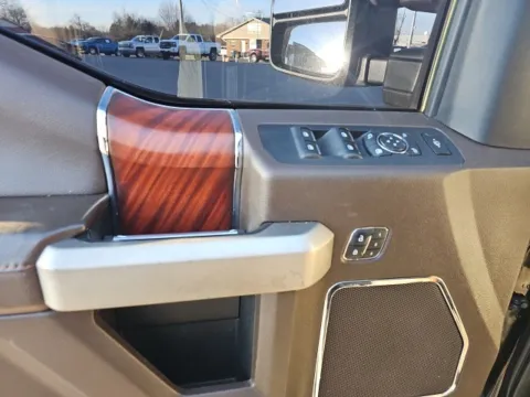 More photos of 2019 Ford F-250SD King Ranch at Lakeway Auto Sales, TN