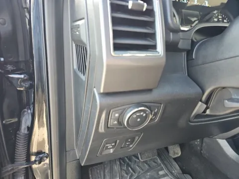 More photos of 2019 Ford F-150 XLT at Lakeway Auto Sales, TN