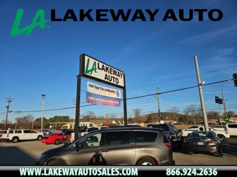 Gray 2017 Chrysler Pacifica Touring L Plus for sale in Morristown, TN