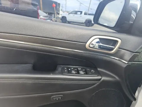 More photos of 2016 Jeep Grand Cherokee Limited at Lakeway Auto Sales, TN