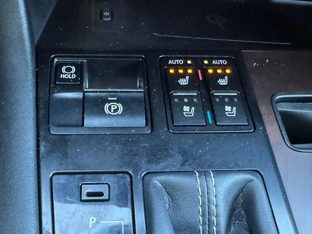 2021 Lexus RX Hybrid 450h - Photo 14