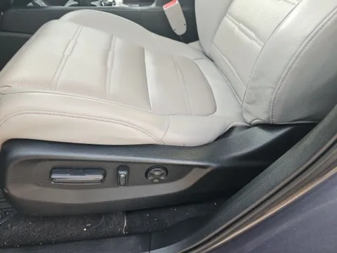 More photos of 2018 Honda CR-V Touring at Lakeway Auto Sales, TN