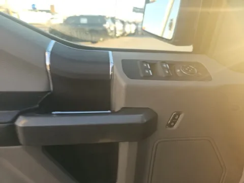 More photos of 2018 Ford F-150 XLT at Lakeway Auto Sales, TN