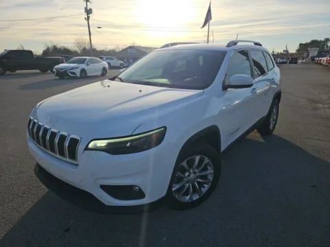 Photos of 2019 Jeep Cherokee Latitude for sale in Morristown, TN at Lakeway Auto Sales
