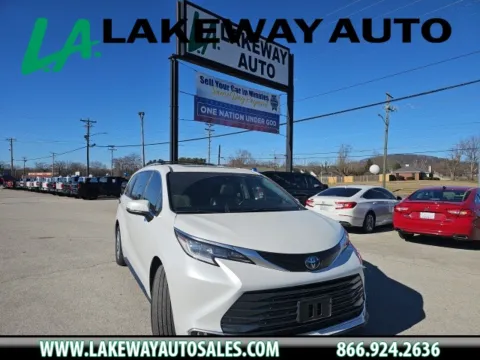 White 2022 Toyota Sienna Limited for sale in Morristown, TN