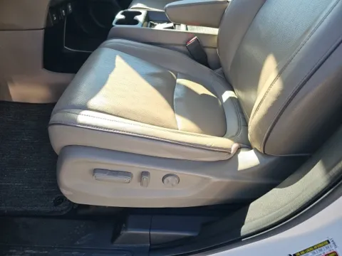 More photos of 2022 Honda Odyssey Elite at Lakeway Auto Sales, TN