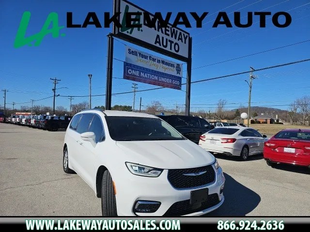 2021 Chrysler Pacifica Touring L's photo