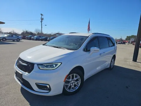 Photos of 2021 Chrysler Pacifica Touring L for sale in Morristown, TN at Lakeway Auto Sales