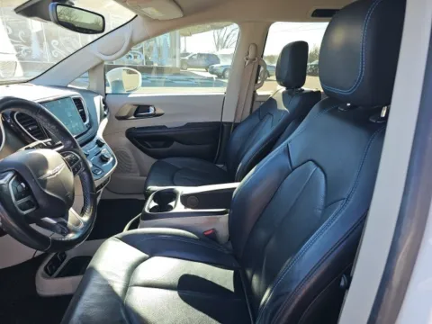 Another view of 2021 Chrysler Pacifica Touring L for sale in Morristown, TN at Lakeway Auto Sales