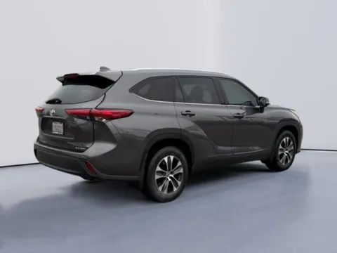 Another view of 2021 Toyota Highlander XLE for sale in Morristown, TN at Lakeway Auto Sales