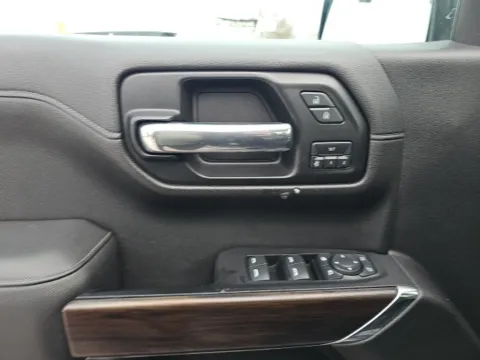 More photos of 2019 GMC Sierra 1500 SLT at Lakeway Auto Sales, TN