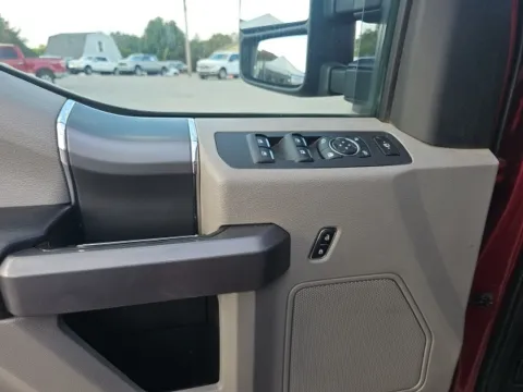 More photos of 2018 Ford F-250SD XLT at Lakeway Auto Sales, TN