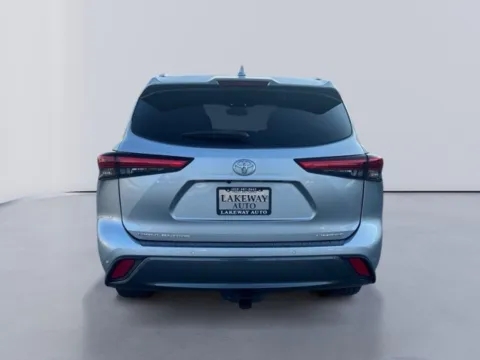More photos of 2021 Toyota Highlander Limited at Lakeway Auto Sales, TN