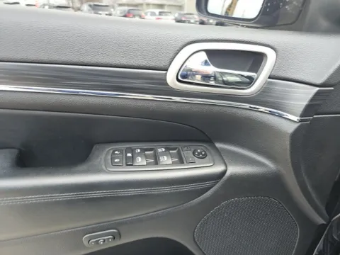 More photos of 2020 Jeep Grand Cherokee Limited at Lakeway Auto Sales, TN