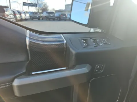 More photos of 2020 Ford F-150 Raptor at Lakeway Auto Sales, TN