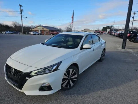 Photos of 2019 Nissan Altima 2.5 SV for sale in Morristown, TN at Lakeway Auto Sales