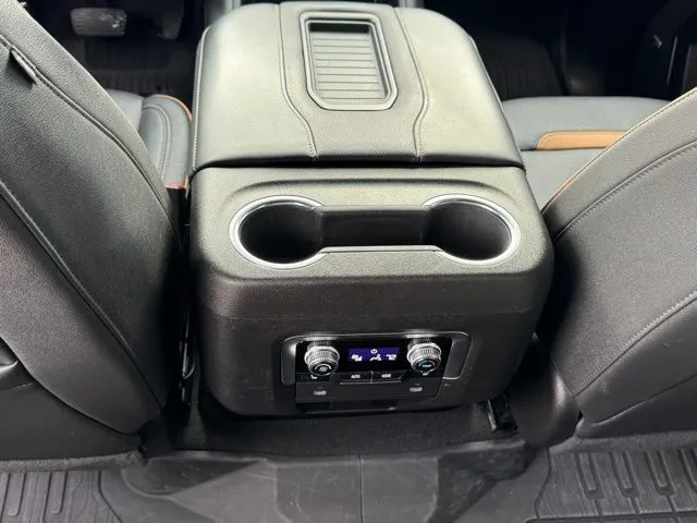 2024 GMC Yukon AT4 - Photo 23