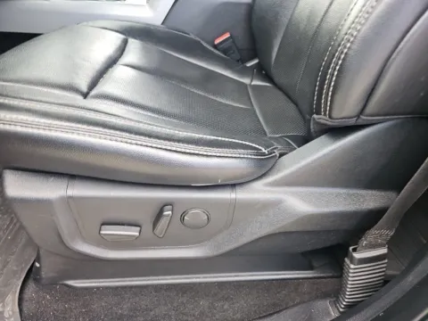 More photos of 2019 Ford F-150 Lariat at Lakeway Auto Sales, TN