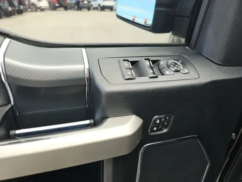 More photos of 2019 Ford F-150 Lariat at Lakeway Auto Sales, TN