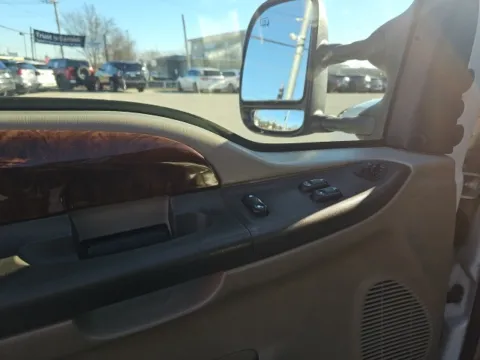 More photos of 2003 Ford F-250SD XL at Lakeway Auto Sales, TN