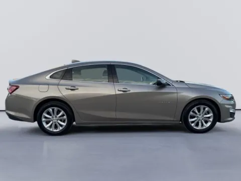 Photos of 2022 Chevrolet Malibu LT for sale in Morristown, TN at Lakeway Auto Sales