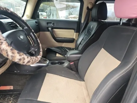 More photos of 2006 Hummer H3 at Lakeway Auto Sales, TN