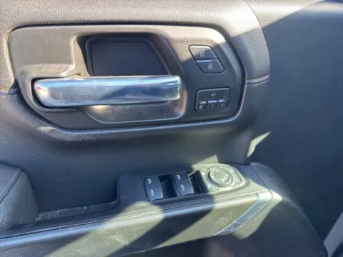 More photos of 2019 GMC Sierra 1500 AT4 at Lakeway Auto Sales, TN