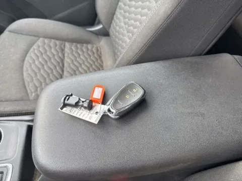 More photos of 2020 Chevrolet Equinox LT at Lakeway Auto Sales, TN