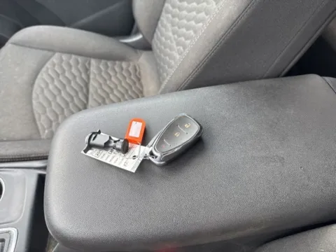 More photos of 2020 Chevrolet Equinox LT at Lakeway Auto Sales, TN