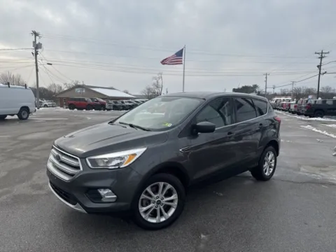 Photos of 2019 Ford Escape SE for sale in Morristown, TN at Lakeway Auto Sales