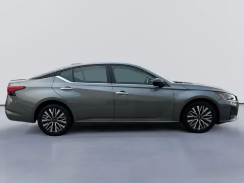 Photos of 2025 Nissan Altima 2.5 SV for sale in Morristown, TN at Lakeway Auto Sales