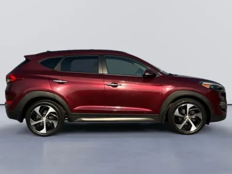 Photos of 2016 Hyundai Tucson Limited for sale in Morristown, TN at Lakeway Auto Sales