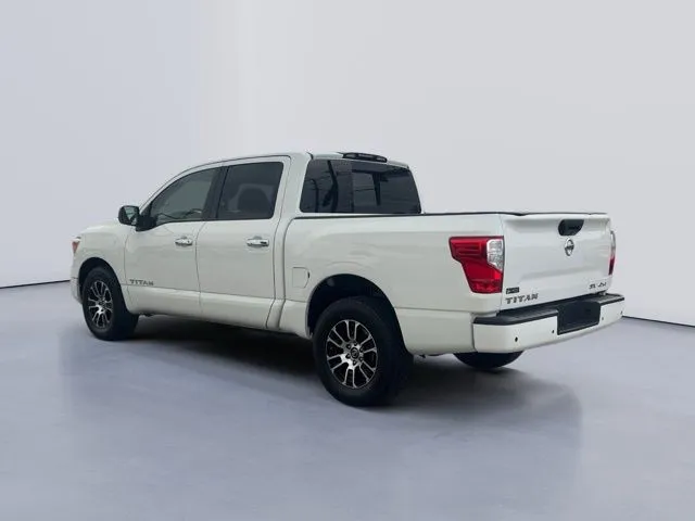 2021 Nissan Titan SV - Photo 5