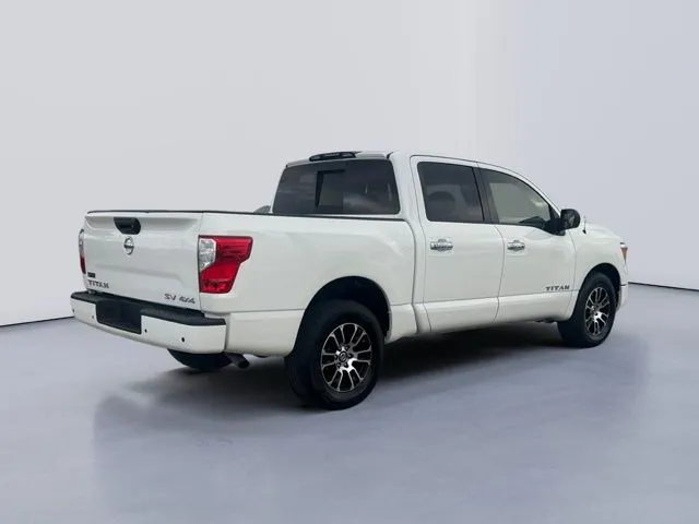 2021 Nissan Titan SV - Photo 3