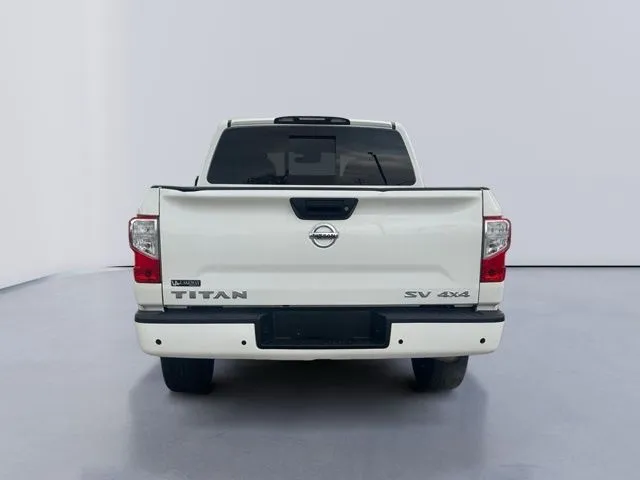 2021 Nissan Titan SV - Photo 4