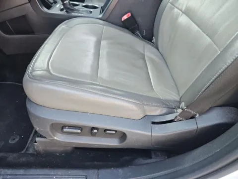 More photos of 2018 Ford Flex SEL at Lakeway Auto Sales, TN