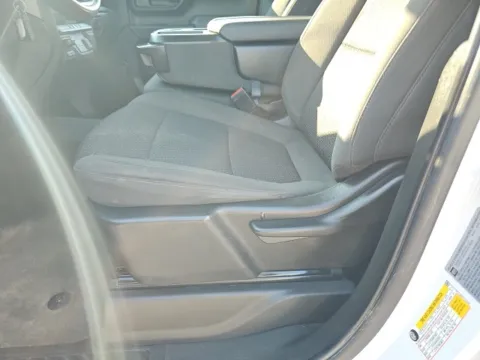 More photos of 2022 Chevrolet Silverado 2500HD Custom at Lakeway Auto Sales, TN