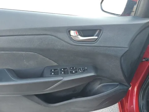 More photos of 2020 Hyundai Accent SE at Lakeway Auto Sales, TN