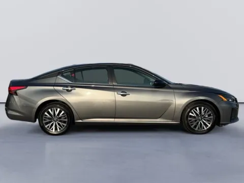 Photos of 2025 Nissan Altima 2.5 SV for sale in Morristown, TN at Lakeway Auto Sales