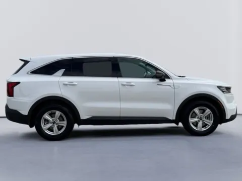 Photos of 2023 Kia Sorento LX for sale in Morristown, TN at Lakeway Auto Sales