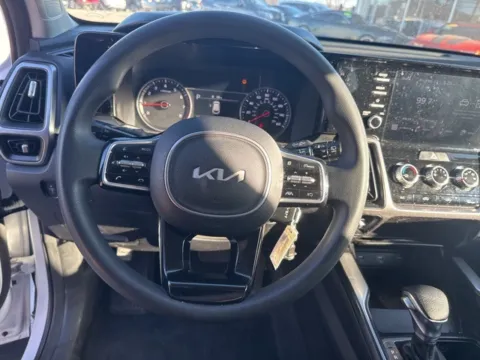 More photos of 2023 Kia Sorento LX at Lakeway Auto Sales, TN