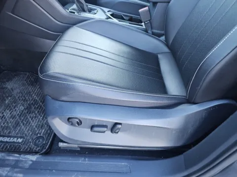 More photos of 2022 Volkswagen Tiguan 2.0T SE at Lakeway Auto Sales, TN