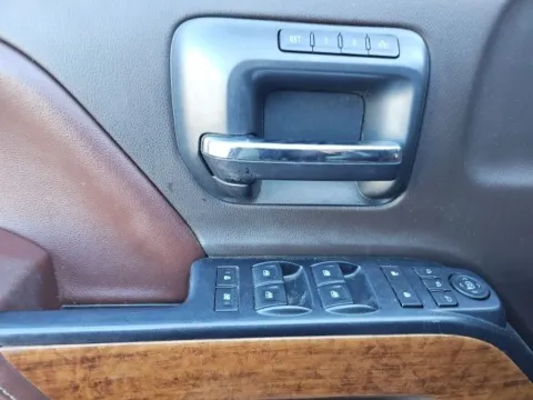 More photos of 2015 Chevrolet Silverado 1500 High Country at Lakeway Auto Sales, TN